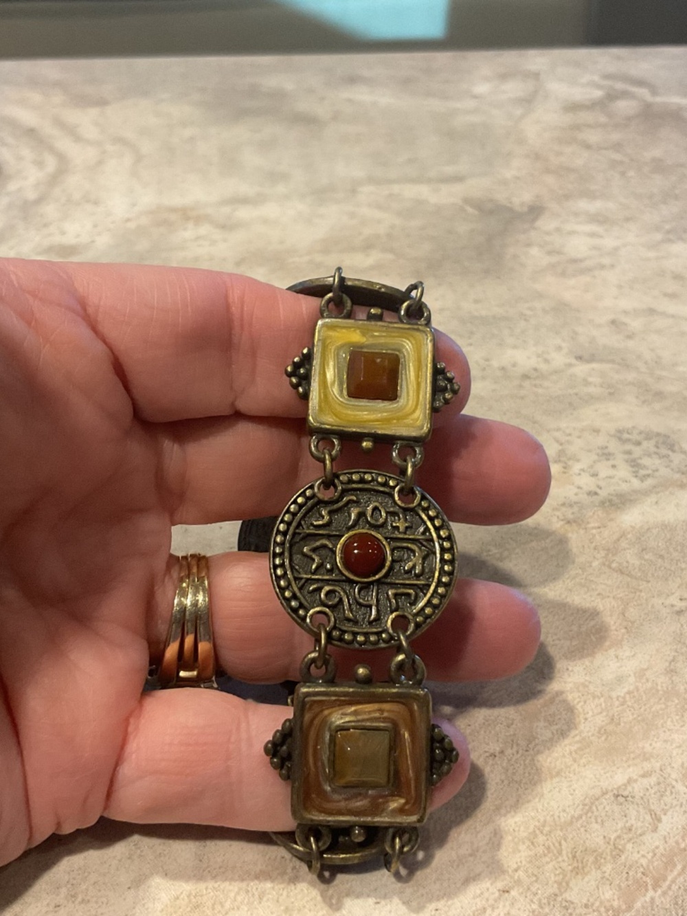 Brass bracelet vintage toggle closure Egyptian design 7”